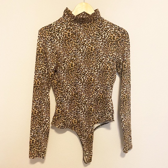 wild fable Tops - Wild Fable Cheetah Long Sleeve Bodysuit Size Large